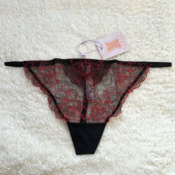 Savage X Fenty Embroidered Lace G- String 1X NWT - Picture 3 of 6